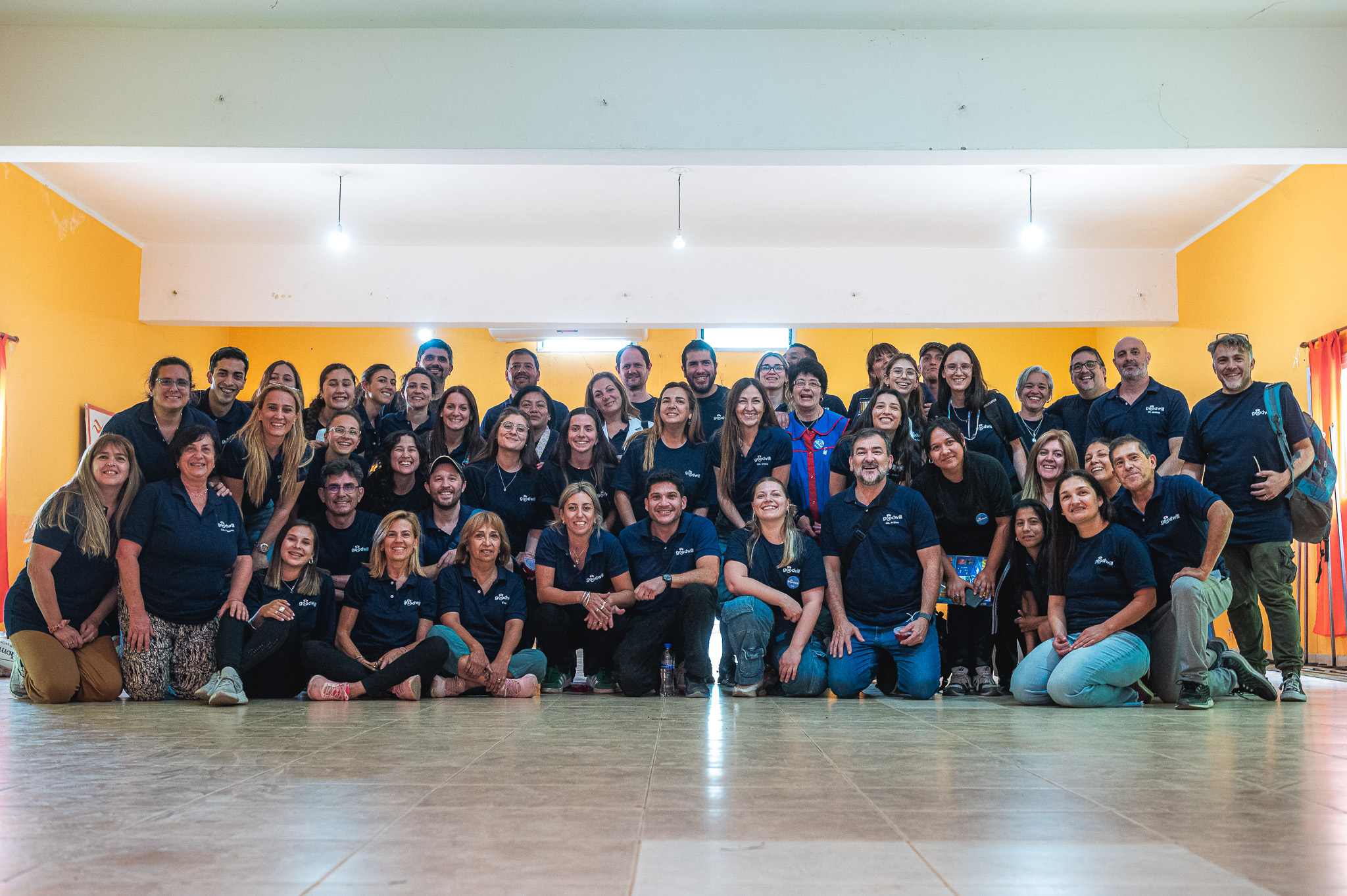 Voluntarios de Goodwill en territorio